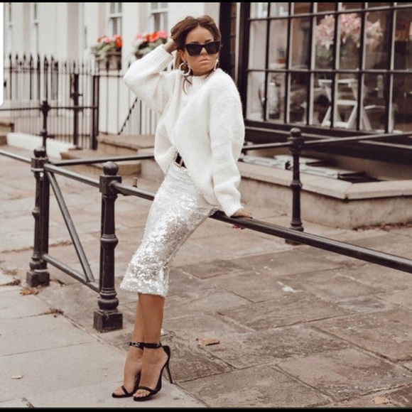 Zara white silver sequin pencil skirt size XS